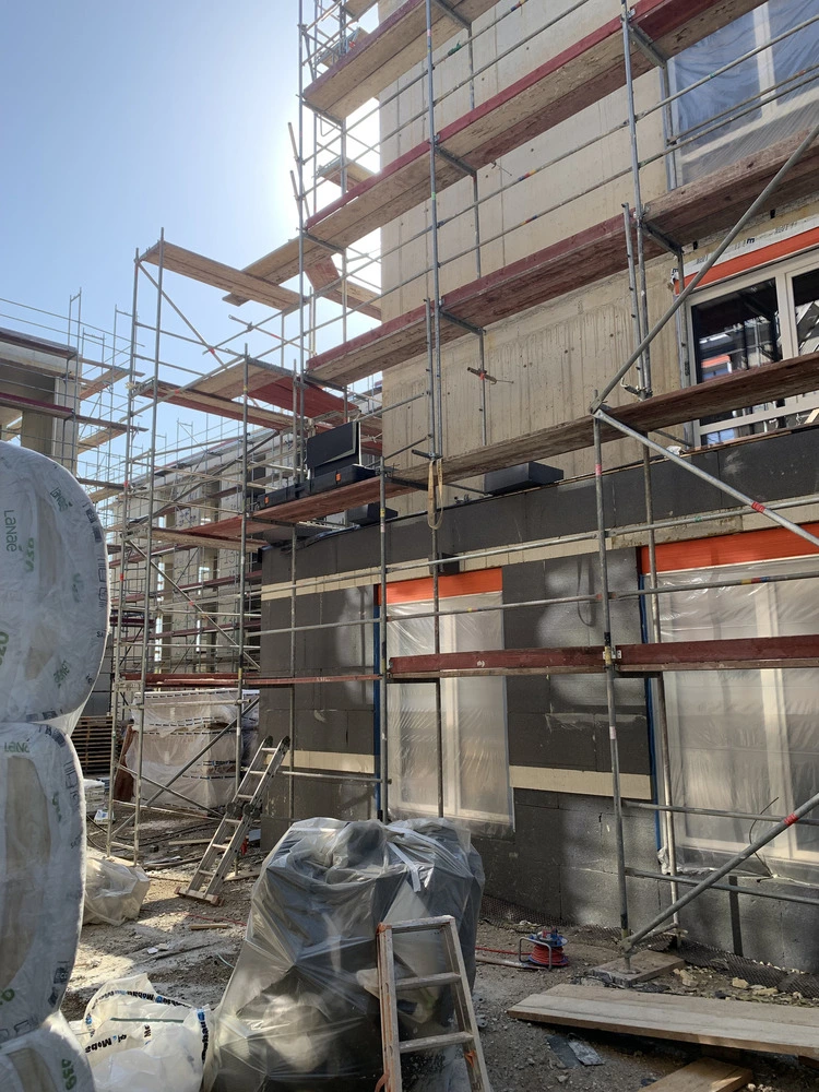 Bild aus dem Jahr 2. Juli 2025, Start Außenputz