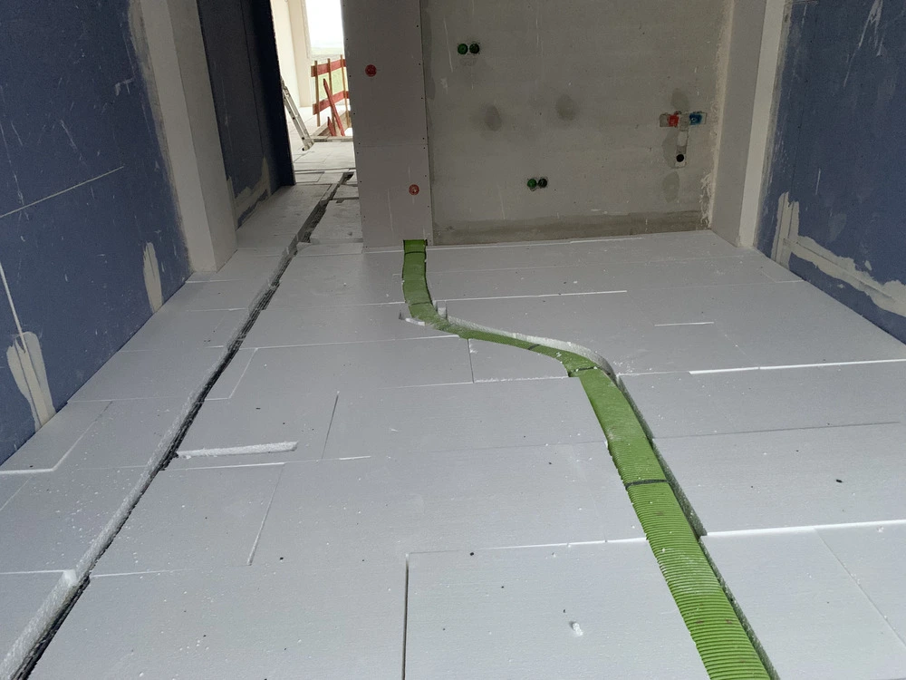 Bild aus dem Jahr 6. Oktober 2025, Außenputz, Innenputz, Estrichdämmung