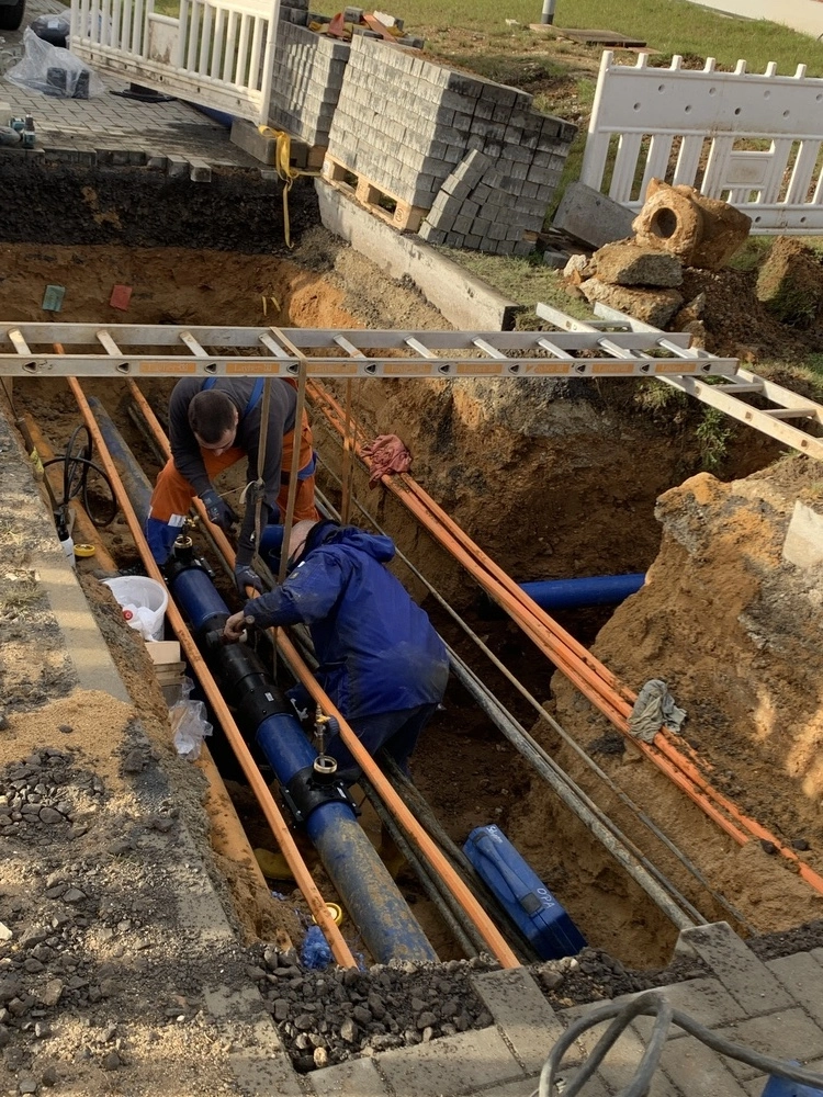 Bild aus dem Jahr 30. Oktober 2025, Hausanschlüsse